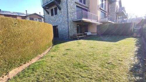 Bourg-Madame Appartement | Bonito apartamento con gran jardín