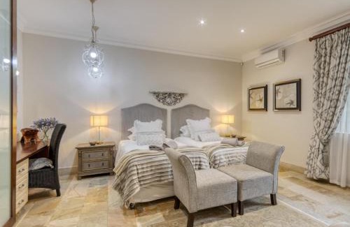 Trawal Lit Et Petit-Déjeuner | Bonne Chance Luxury Estate