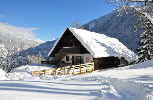 Queige Maison | Bonnecine grange aux loups
