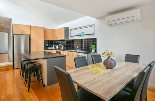 Sunset Strip Maison | Bonnie Skye - Sunset Strip, VIC