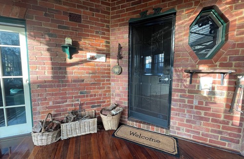 Bonnie Doon Maison | Bonnie Vibe Victorian Charm