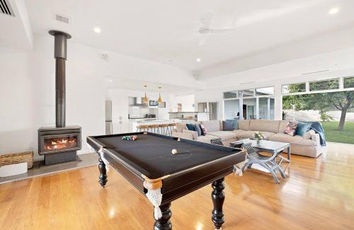 Bombira Maison | 'Bonnie View' A Magnificently Luxurious Retreat