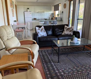 Clunes Maison | Bonnie Views Cottage