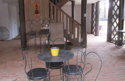 Collinsville Maison | Boocoodles Bed & Breakfast, Collinsville, MS 39325