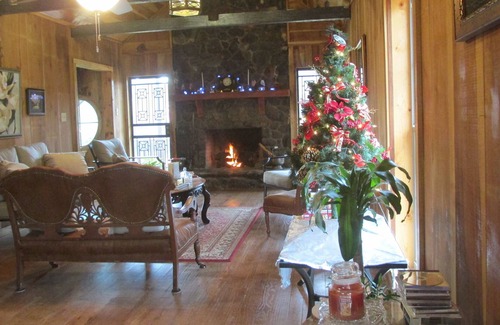 Collinsville Maison | Boocoodles Bed & Breakfast, Collinsville, MS 39325