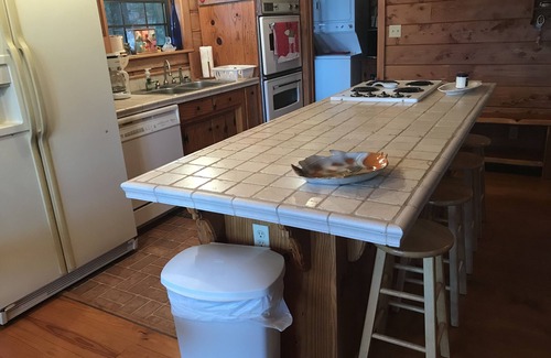 Panola Cabine | BOOK 4 ALABAMA FOOTBALL GAMES/AMAZING TWO STORY LOG CABIN/NEAR TOMBIGBEE RIVER
