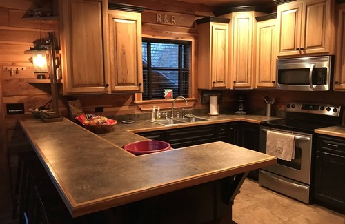 West Greene Cabine | BOOK FOR ALABAMA FOOTBALL GAME WEEKENDS/AMAZING LOG CABIN/TOMBIGBEE RIVER