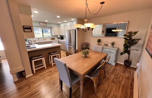 Plumas Eureka Estates Copropriété | Book for Summer Now.. On the Waters Edge, Unbeatable Views!