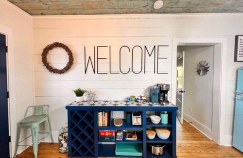 Brenham Maison | Book Haven 2BR by fairgrounds/Blue Bell Creameries