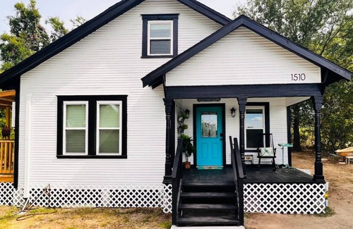 Brenham Maison | Book Haven 2BR by fairgrounds/Blue Bell Creameries