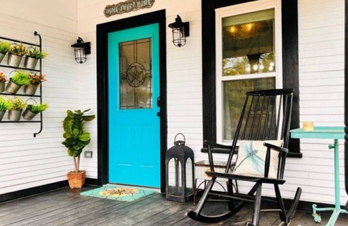 Brenham Maison | Book Haven 2BR by fairgrounds/Blue Bell Creameries