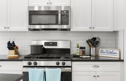 Petworth Maison | Book with us ⭐️3 bd 2.5 ba in Historic Washington DC Home