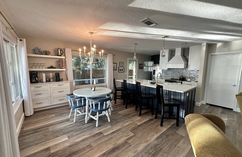 Melrose Maison | Book your escape to paradise at The Lake Cottage at Santa Fe!