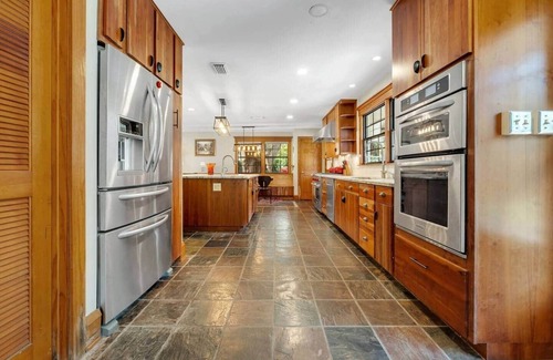 Tallahassee Maison | Booking now! Lake, Pool, Spa, Man Cave, Game Room
