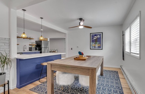 Lake Erie Beach Maison | ~Booking Year-Round~ 3BR 2BATH Fully-Remodeled Lakeside Home