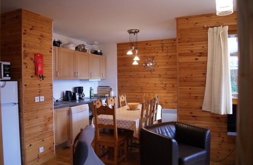 La Roche Appartement | Last minute rates.Beautiful spacious apartment, 8 beds, Great location and views