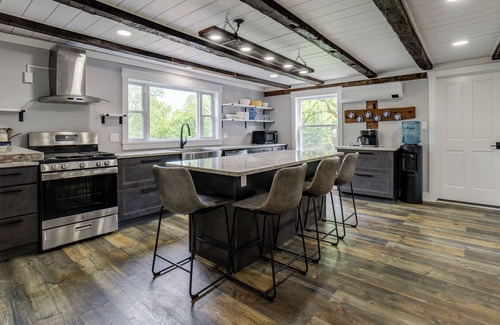Himrod Maison | Boondock Retreat on Seneca Lake wine trail. Pet friendly with EV charger