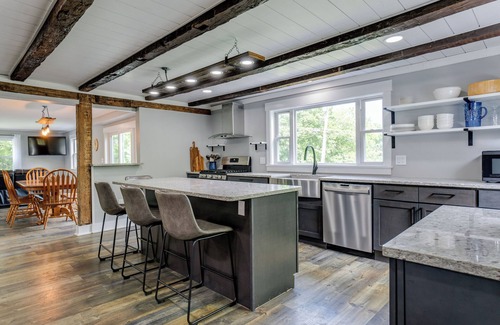 Himrod Maison | Boondock Retreat on Seneca Lake wine trail. Pet friendly with EV charger