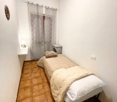 Le Piazze Appartement | Borghetto house with 4 bedrooms, parking and WiFi