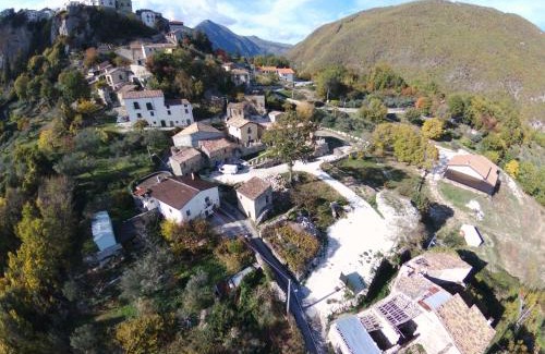 Castel San Vincenzo Appartement | Borgo Donna Teresa
