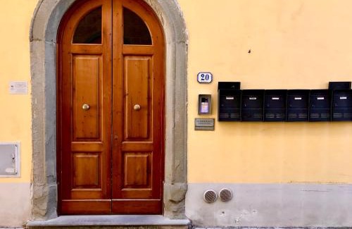 Ponsacco Appartement | Borri Apartment, Trilocale access. con posto auto