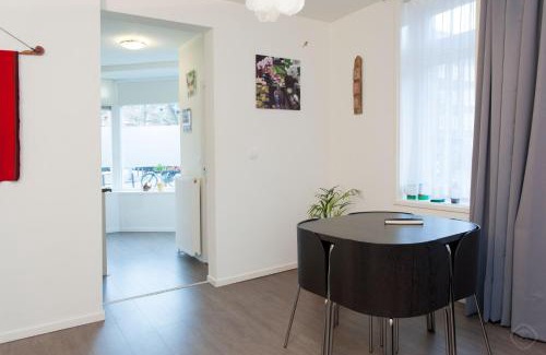 Erasmuspark Appartement | Bos en Lommer Hotel - Erasmus Park area