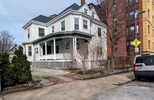Upham's Corner Maison | Boston Monadnock Properties