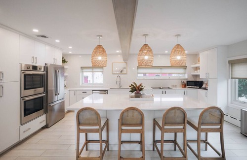 Revere Maison | Boston's Beach Home: Pool, 1min to Beach, Pet +
