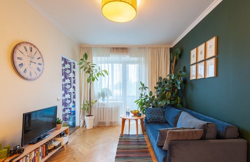 Pechers'kyi District Appartement | ☘️Botanical Apt. in the Centre☘️, Ⓜ️ Pecherska Ⓜ️