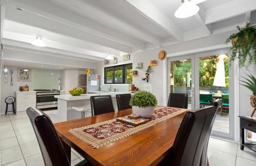 Richmond Heights Maison | Botanical HideAway Taupo