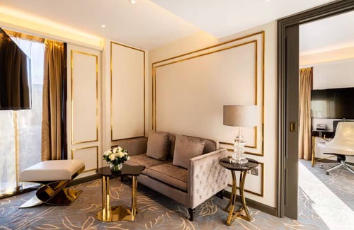 Portsoken Hôtel | Botolph Corner Suite at Hotel Saint—Near Tower Bridge and the British Museum
