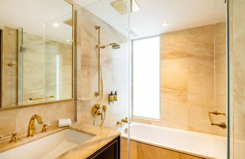 Portsoken Hôtel | Botolph Corner Suite at Hotel Saint—Near Tower Bridge and the British Museum