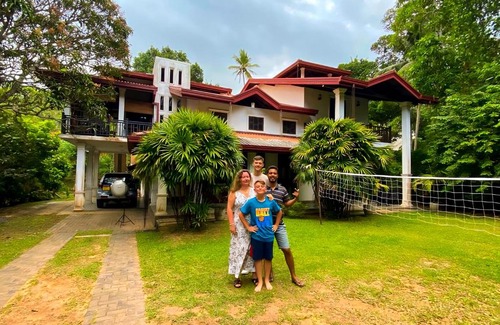 Matara Maison | Bougainvillea