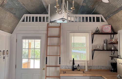 Eureka Springs Cabine | Bougie Boondock Tiny Home