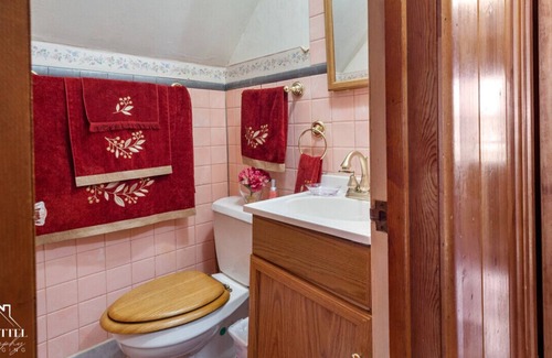 Calumet City Maison | Bountiful Abode: 2 BR Full Bsmt