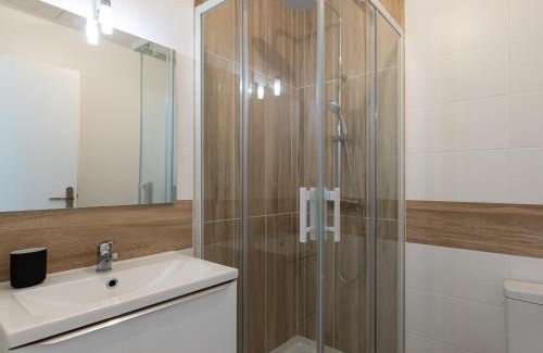 Bourgoin-Jallieu Appartement | Bourgoin T2 proche Gare Netflix Tout Confort