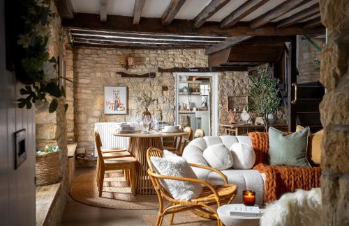 Bourton Maison | Bourton Scandi Chic Authentic Cottage