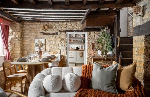Bourton Maison | Bourton Scandi Chic Authentic Cottage