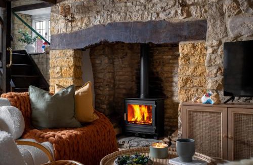 Bourton Maison | Bourton Scandi Chic Authentic Cottage