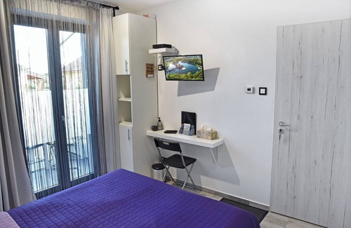 Heviz Lit Et Petit-Déjeuner | Boutique B&B at quite location 10 minutes from the lake!
