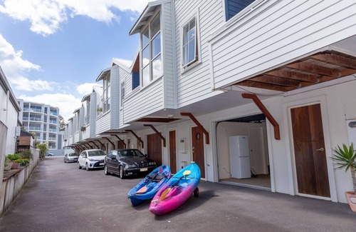 Mount Maunganui Maison | Boutique Central Mount Hébergement incluant KAYAKS à 5 minutes à pied de tout
