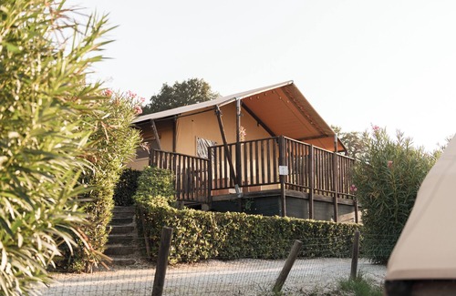 Montefiore dell'Aso Location De VR | Boutique Glamping Safaritent, met uitzicht op Adriatische zee