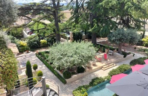 Laudun Hôtel | Boutique Hôtel La Villa MONTESQUIEU