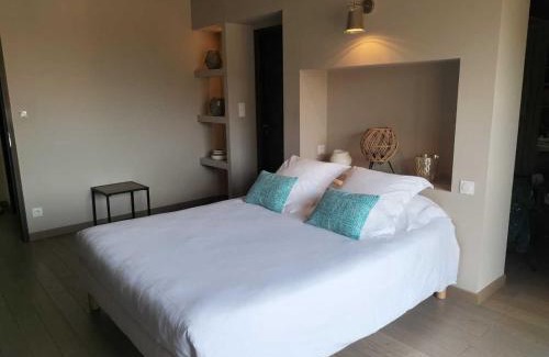 Laudun Hôtel | Boutique Hôtel La Villa MONTESQUIEU