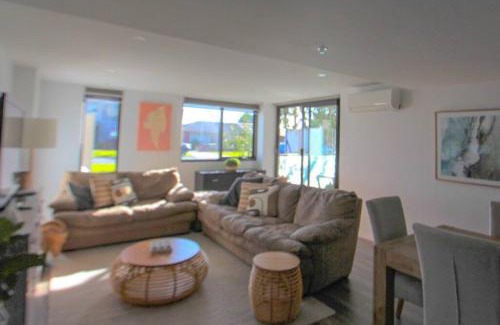 Heidelberg Heights Appartement | Boutique Heidelberg Heights 2BR apartment - G01
