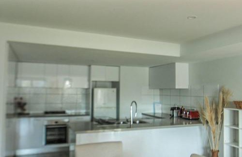 Heidelberg Heights Appartement | Boutique Heidelberg Heights 2BR apartment - G01
