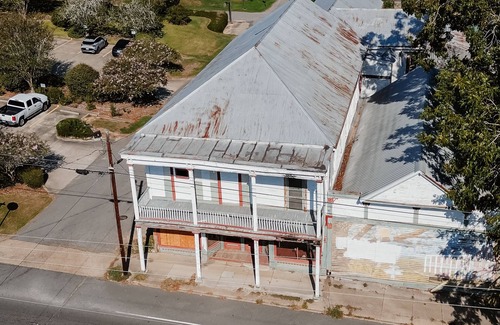 Lebeau Maison | Boutique hotel in National Historic District of Washington, LA with WiFi, AC