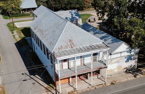 Lebeau Maison | Boutique hotel in National Historic District of Washington, LA with WiFi, AC