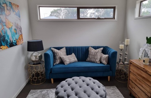 Carrum Downs Maison | Boutique Hotel inspired modern 2 bedroom townhouse