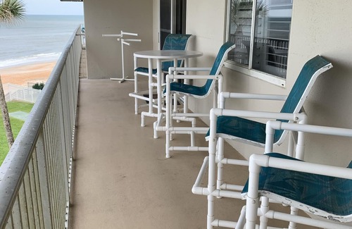 Glenwood Copropriété | BOUTIQUE OCEANFRONT PENTHOUSE CHARM